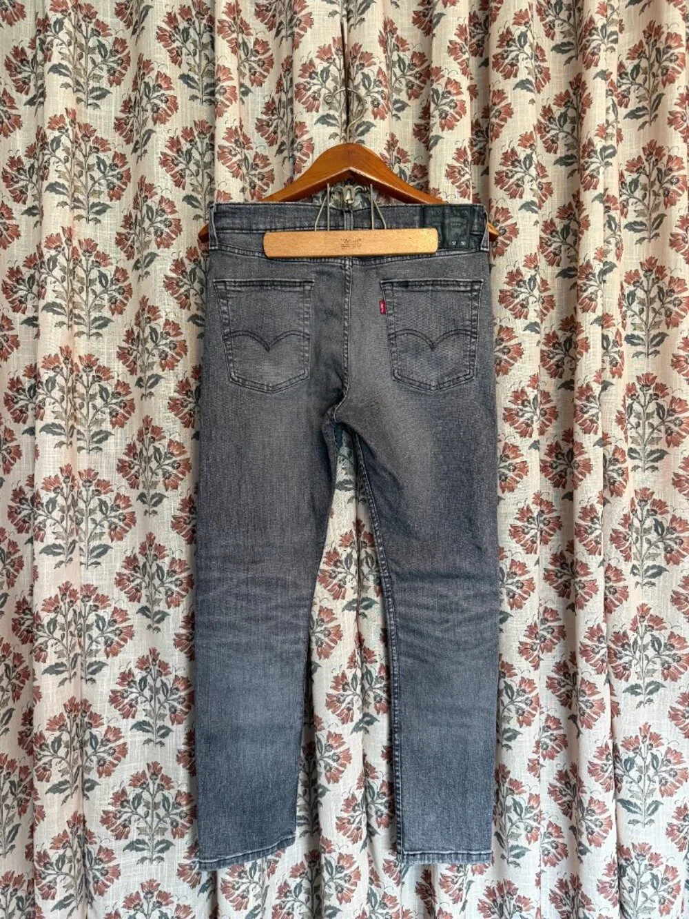 Levis men size
